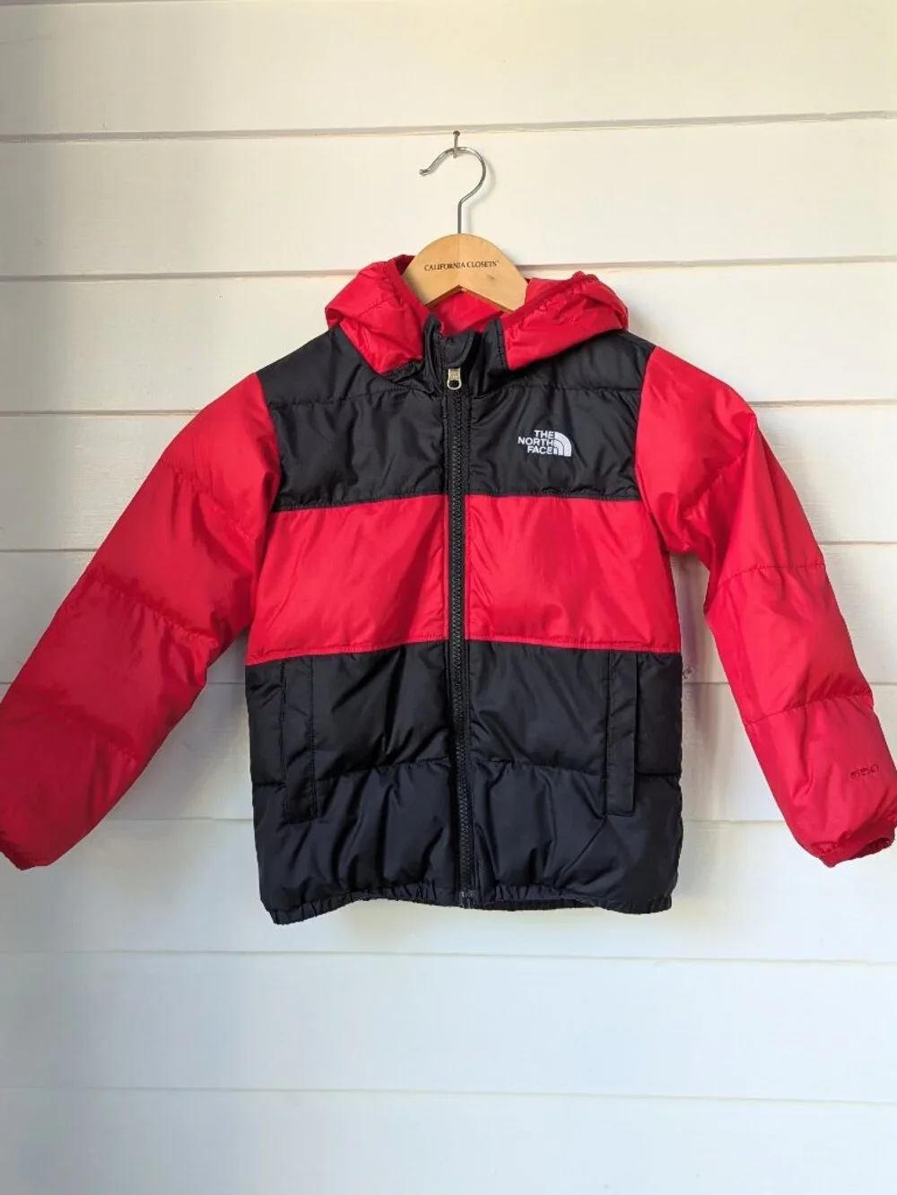 THE NORTH FACE 550 DOWN REVERSIBLE HOODED PUFFER JACKET TODDLER BOY 5T RED BLACK